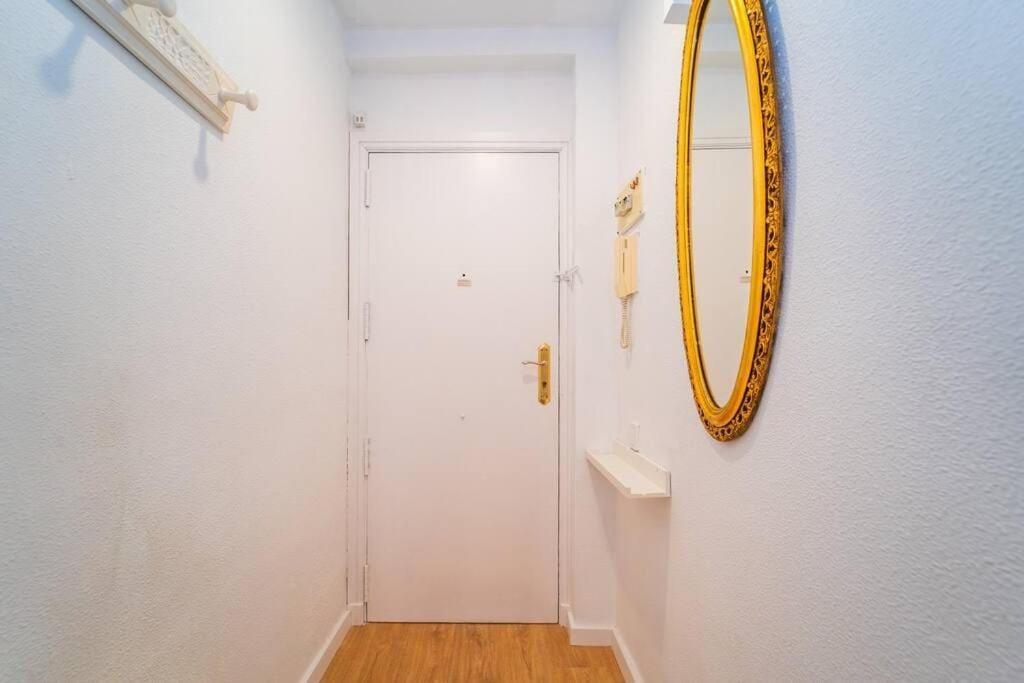 Apartment Authentic Flat Near The *